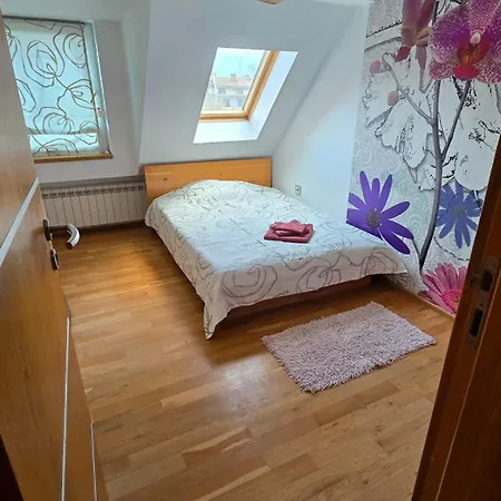 арт мезонет под тепето Apartment